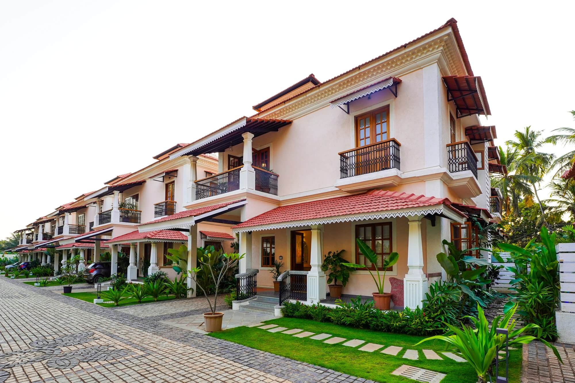 Triple Delight Retreats: Vacation Rentals for Smart Investments & Serene Escapes