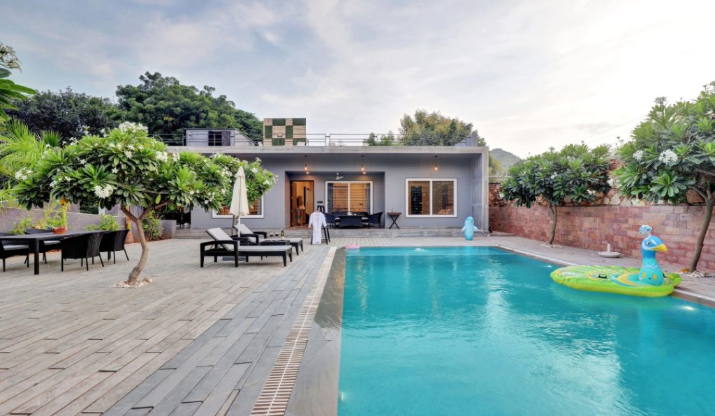 bEST Villa in Udaipur for friends